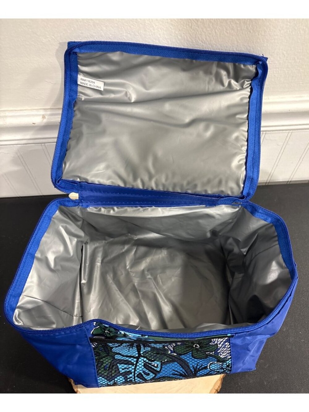 3 Nesting Blue Insulated Lunch Bags With Zipper Closure & Floral Mesh Pocket - Picture 9 of 14